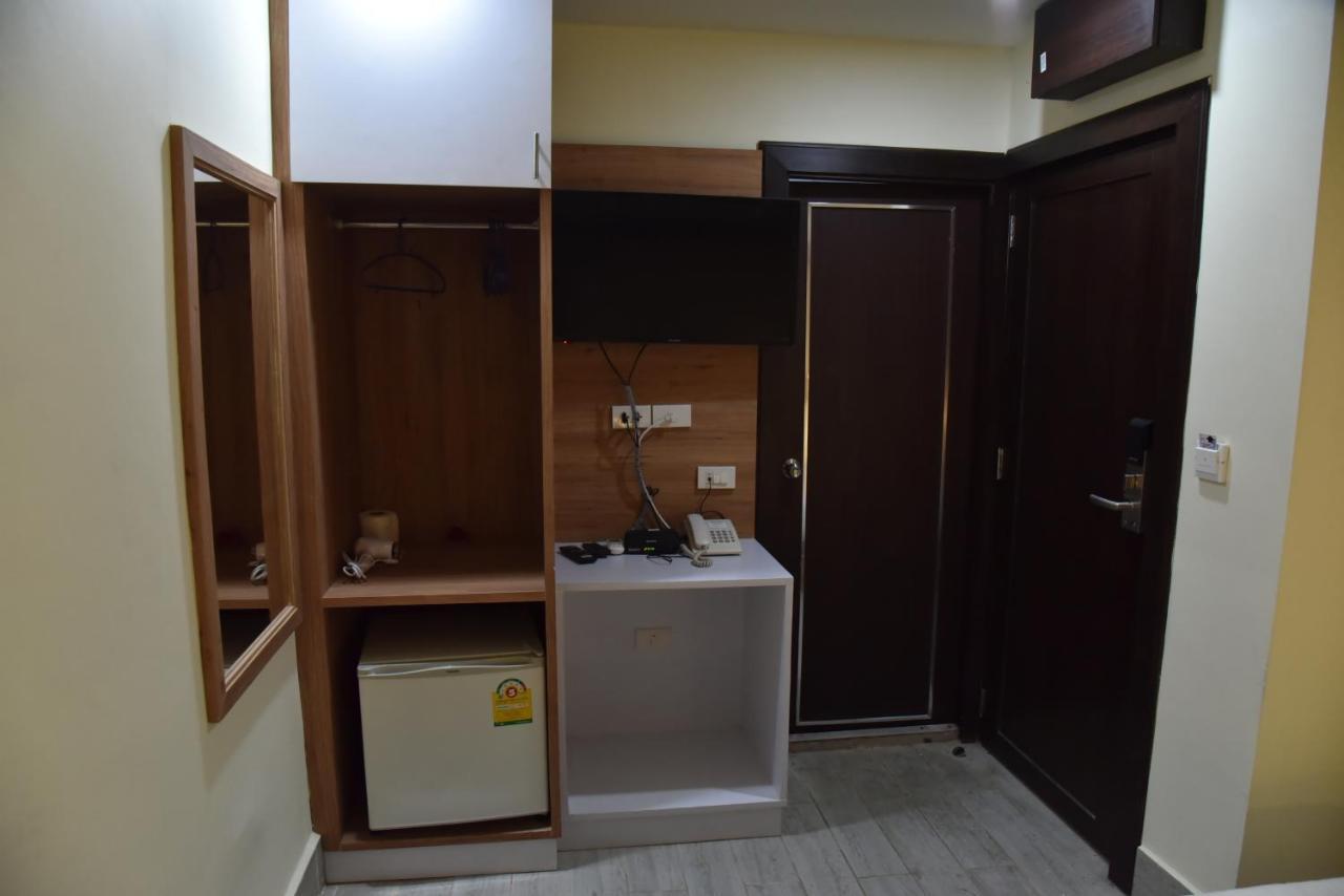 Rose Nana Hotel Bangkok Ngoại thất bức ảnh