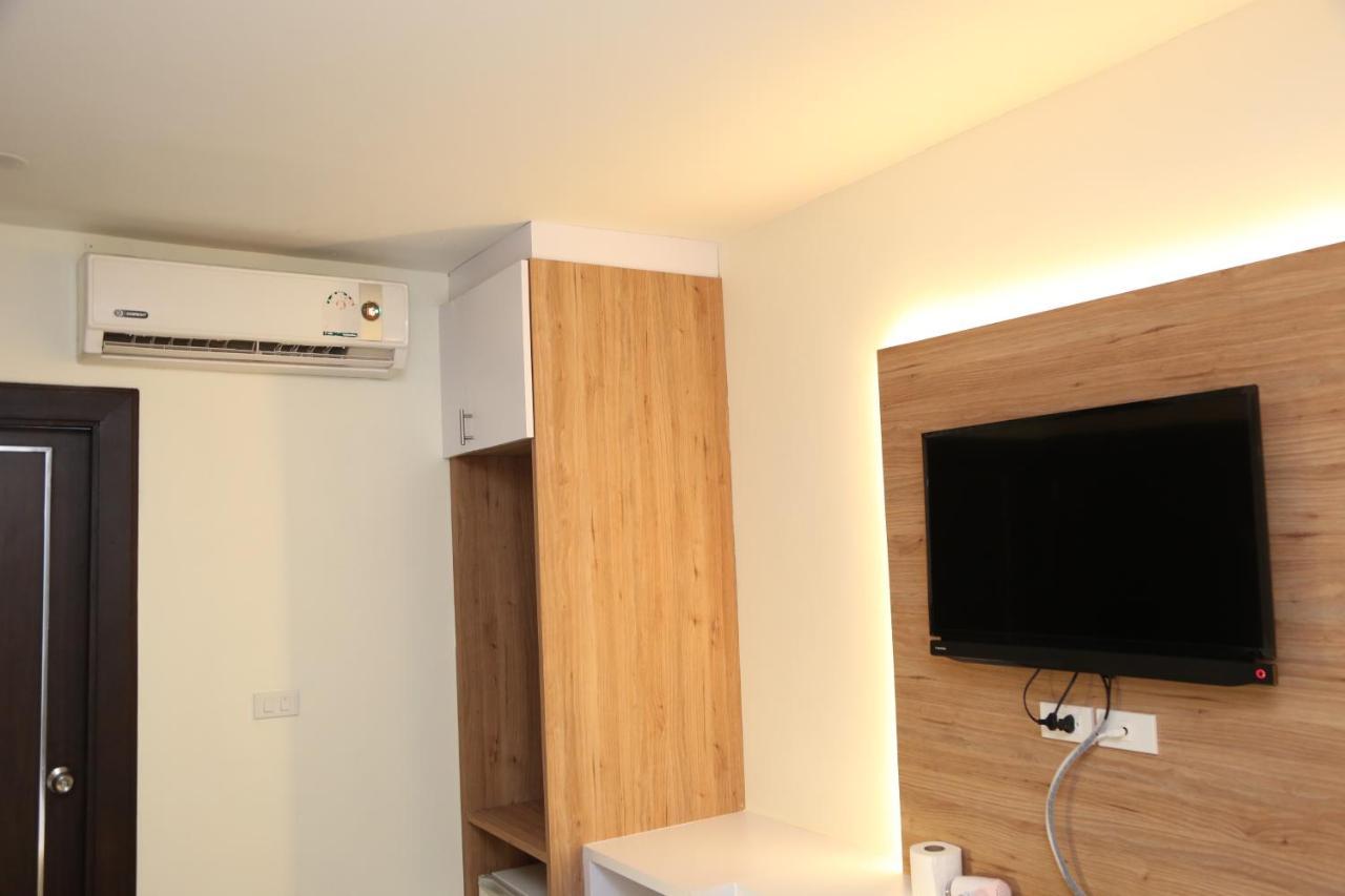 Rose Nana Hotel Bangkok Ngoại thất bức ảnh