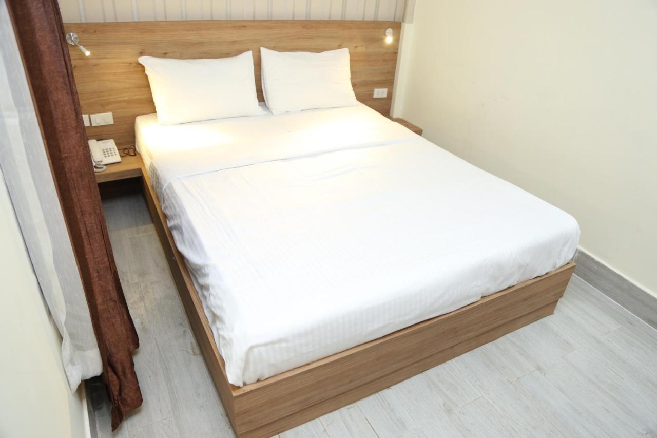 Rose Nana Hotel Bangkok Ngoại thất bức ảnh