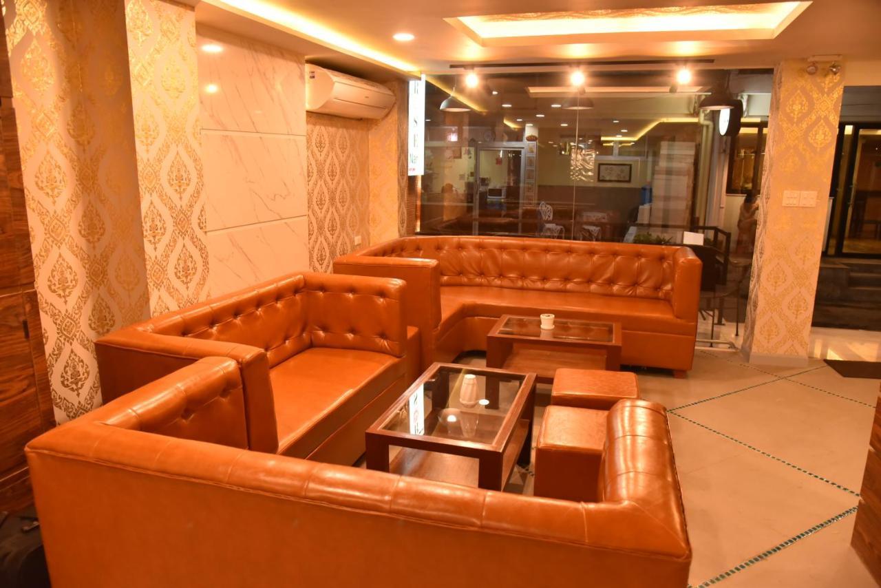 Rose Nana Hotel Bangkok Ngoại thất bức ảnh