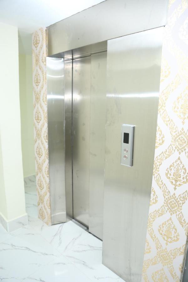 Rose Nana Hotel Bangkok Ngoại thất bức ảnh
